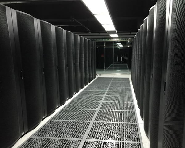 香港新型高防服务器助您抵御网络攻击