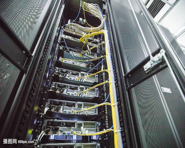 寻找美国最快的VPS服务的关键因素